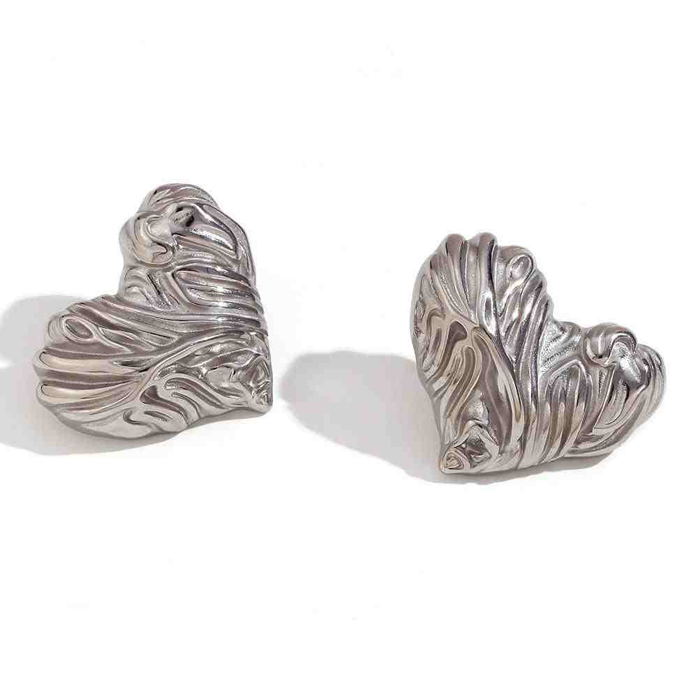 Elegant heart-shaped stud earrings: Mimosa. Silver Plated. Buy at Mithra and Co.