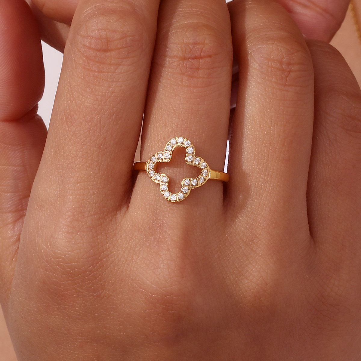 Hollow Clover Ring
