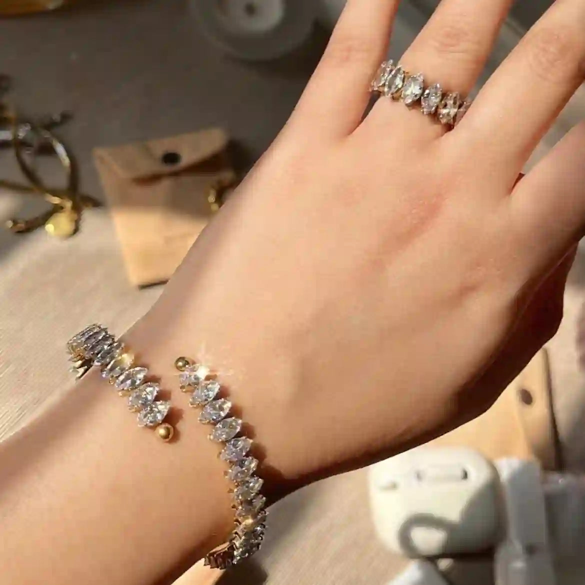 Victoria Cuff
