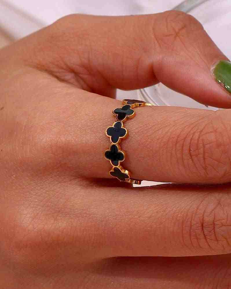 Clover Black Band