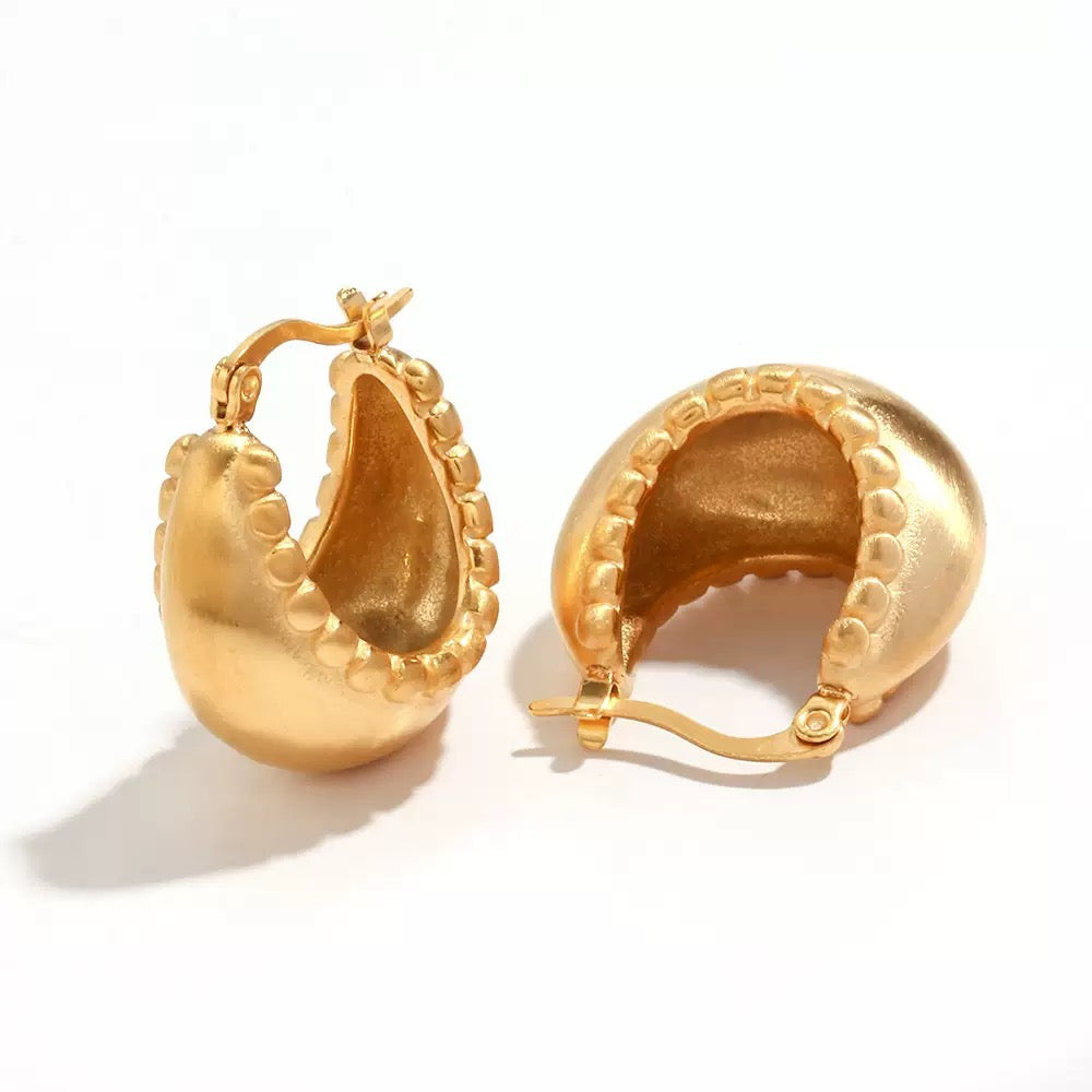 Shop Drothy - Basket hoop Earrings 118k gold plated Online at Mithra and Co.